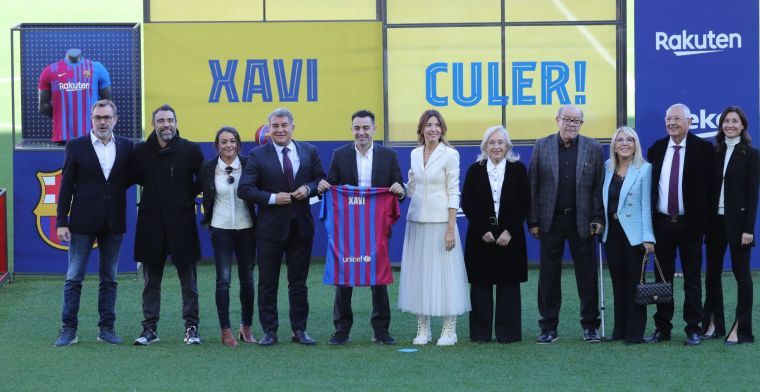 'Xavi stuurt twee leden van staf Koeman de laan uit bij Barcelona'
