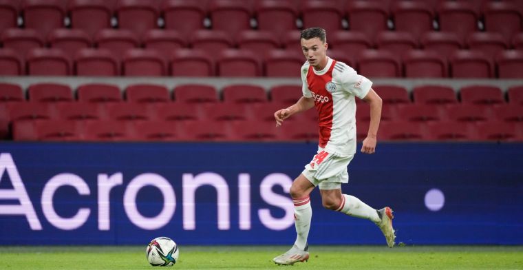 Ochtendkranten zien Ajax-debutanten uitblinken en amateurs veel geld mislopen 