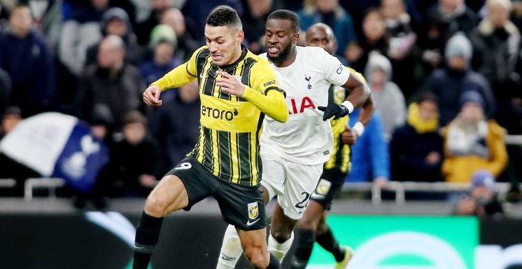 'Tottenham en Lyon zijn er bijna uit: spelmaker (25) keert terug in Frankrijk'