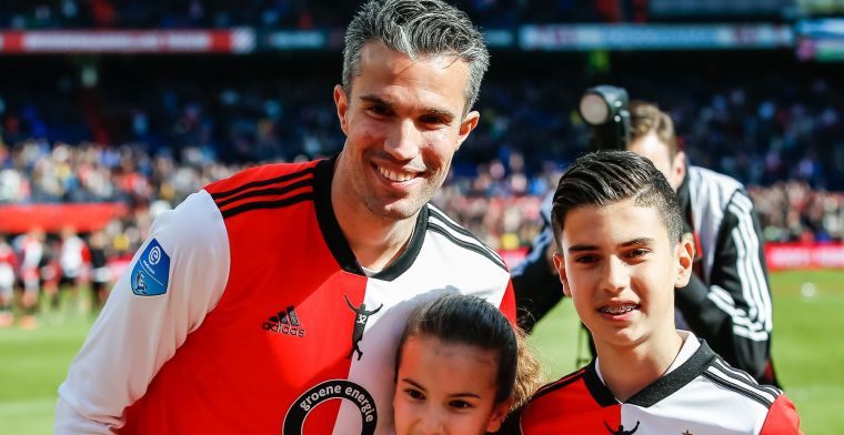 'Feyenoord wil langer door met zoon van Van Persie: contract voor drie jaar'