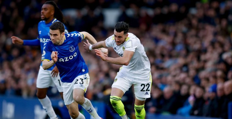 Van de Beek beleeft memorabel basisdebuut: Everton walst over Leeds heen