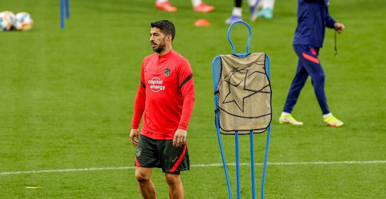 'Suárez stoort zich aan langzame onderhandelingen Atlético, zomervertrek dreigt'