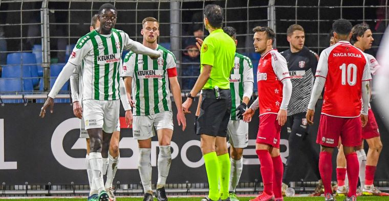 KNVB deelt maximale straf uit aan MVV-fans na racistisch incident