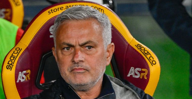 Mourinho knipoogt in aanloop naar halve finale: 'Tenzij ik word ontslagen'