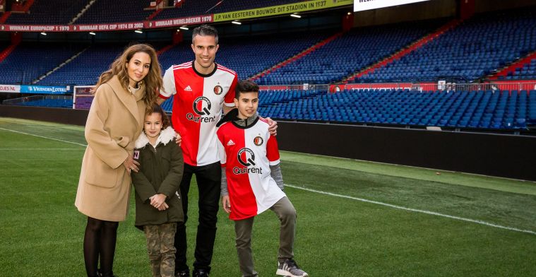 Zo vader zo zoon: Van Persie junior tekent eerste contract bij Feyenoord