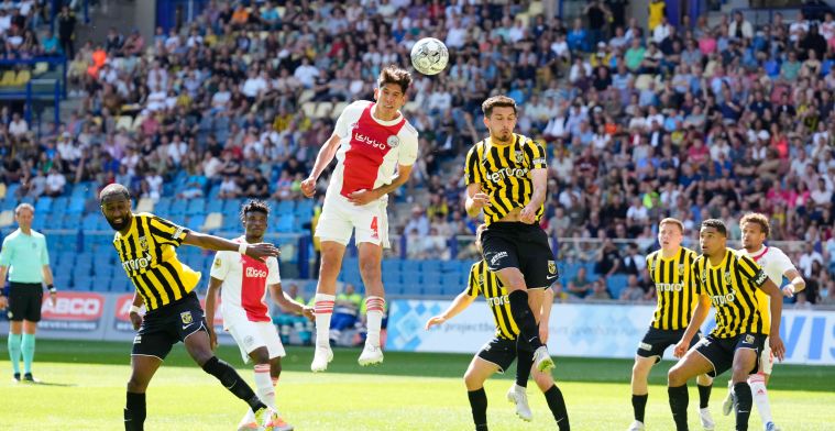 B-ploeg Ajax speelt gelijk in de Gelredome bij afscheidsduel Ten Hag