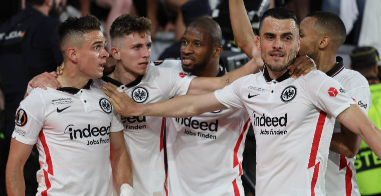 Van Bronckhorst verliest de Europa League-finale na strafschoppen van Frankfurt
