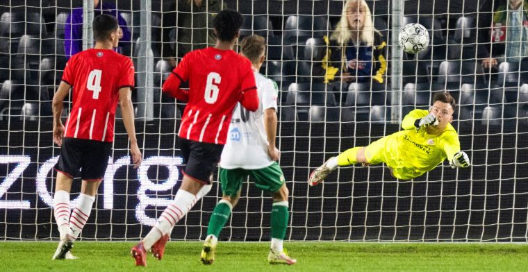 'PSV hoopt buitenlandse clubs af te schrikken met contractverlenging van talent'