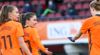 Wie staan er naast Martens en Miedema voorin bij de Oranje Leeuwinnen?