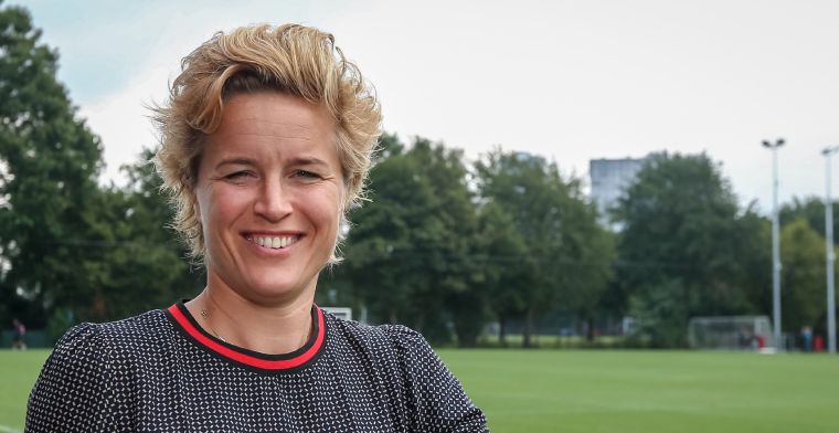 Ex-speelster Koster: 'Gedrag Overmars al langer bekend bij Ajax Vrouwen'