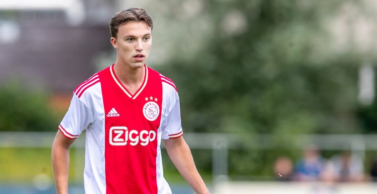 Regeer hoopt op minuten bij Ajax 1: 'Maar weet dat de concurrentie moordend is' 