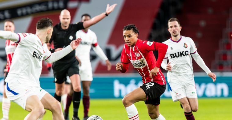 'Veelbelovende spits van Jong PSV bijna fit na maandenlange kniekwetsuur'         