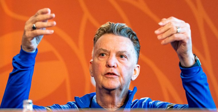 KNVB presenteert WK-shirts: Nederlands elftal speelt in oranje en blauw