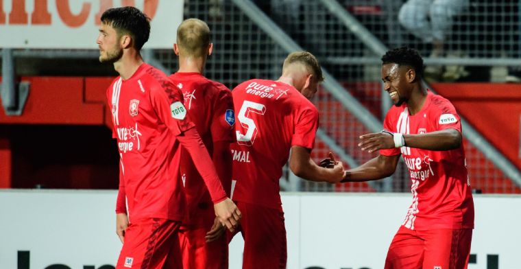 Cocu verliest kansloos bij debuut: Twente domineert en houdt zicht op top-drie