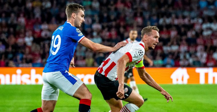 Europa League-duel te vroeg voor De Jong: spits reist niet met PSV af naar Zürich