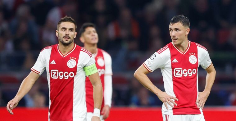 Buitenlandse pers ziet Ajax zich blameren tegen Napoli: 'Dalen af richting de hel'