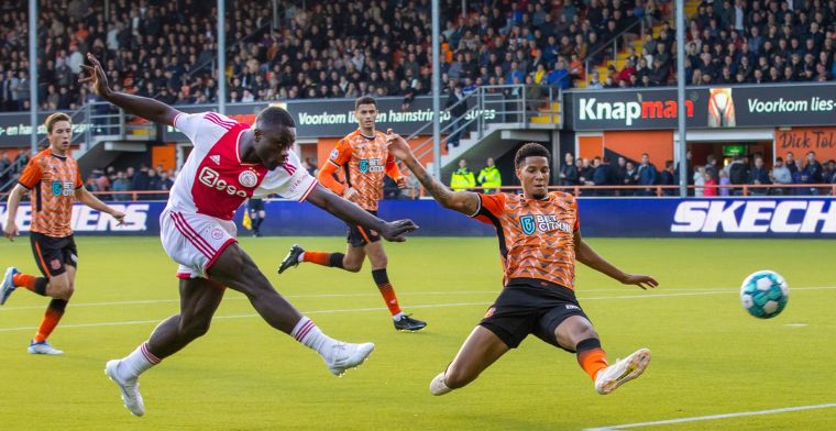Ajax komt met de schrik vrij tegen Volendam en boekt nauwe overwinning in uitduel 