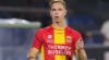 Shirtveiling voor herstel Donny van Iperen na afloop AZ - Feyenoord
