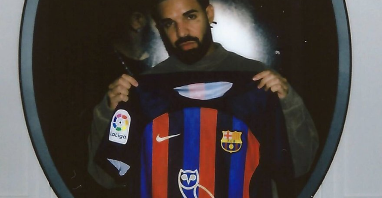 Barcelona speelt met logo van het merk van rapper Drake op het shirt in de Clásico