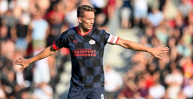 PSV reist met 24 spelers af naar Engeland: onder meer De Jong keert terug