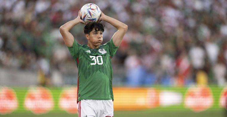 Wéér een Mexicaan in beeld bij Ajax: 'Er komen regelmatig scouts kijken'