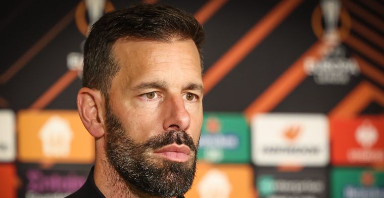 Gemengde gevoelens bij Van Nistelrooij: 'Dat het team baalt, is een goed teken'   
