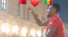 Geweldig respect: Marokko-fans nemen Senegal-fan op schouders en zingen Mané toe