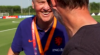Van Gaal grapt met De Boer: 'Schrijf tactische analyse, doet Schweinsteiger ook'