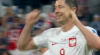Tóch een doelpunt: Lewandowski mist penalty, maar scoort in tweede instantie 