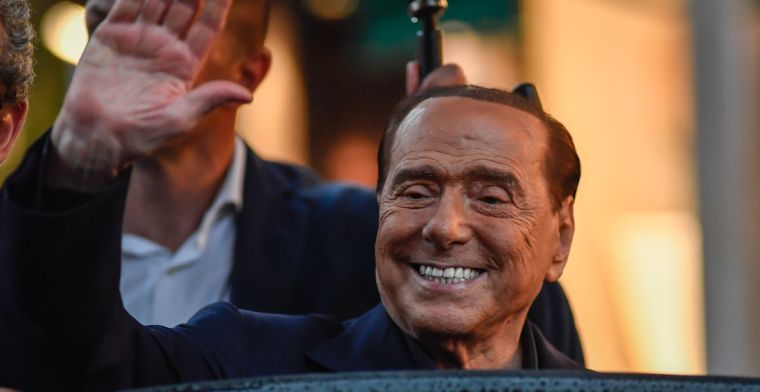 Berlusconi zorgt voor ophef: 'Als jullie winnen, breng ik een bus vol prostituees'