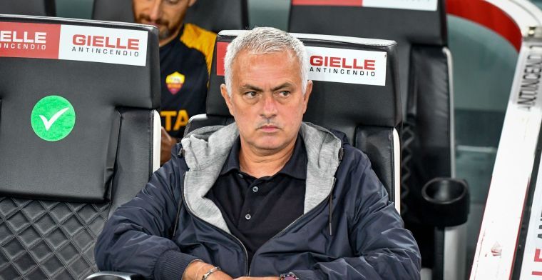 Mourinho ziet vanaf tribune hoe Roma wint van Bologna, Lazio loopt averij op