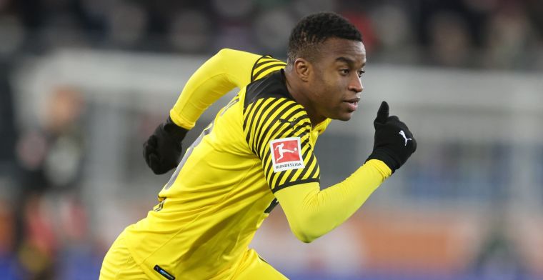 'Borussia Dortmund doet laatste poging om tienertalent te behouden'               