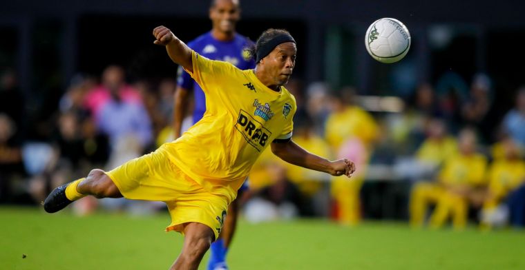 Oude tijden herleven in Barcelona: zoon van Ronaldinho op stage in Catalonië