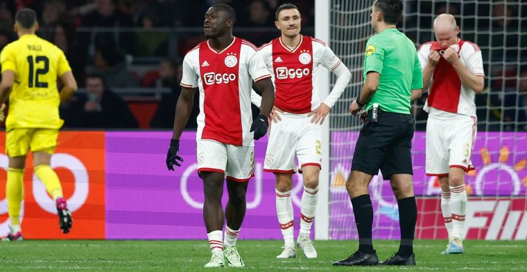 Drama compleet in Amsterdam: Ajax speelt in eigen huis gelijk tegen FC Volendam