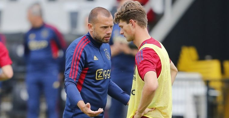 'Ajax schuift Heitinga door na ontslag Schreuder, coach wil duidelijke afspraken'