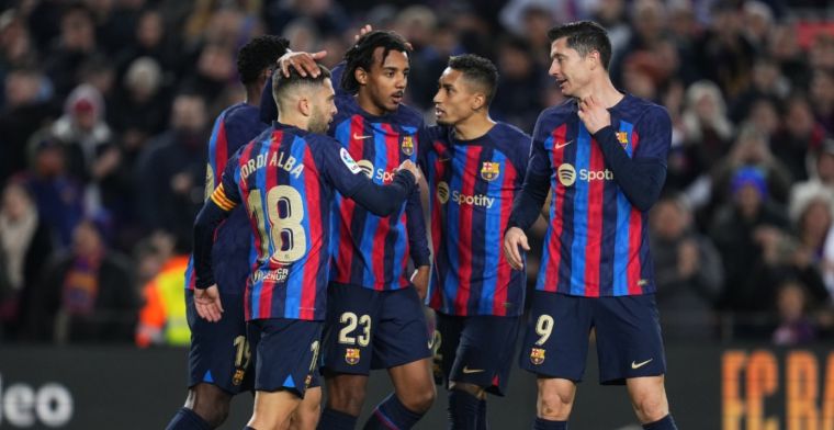 Barcelona profiteert optimaal van misstap Real en staat acht punten los aan kop