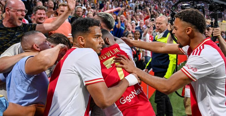 Van der Vaart kraakt Ajax-tweetal: 'Eerste wat zij denken: shit, ik krijg de bal'