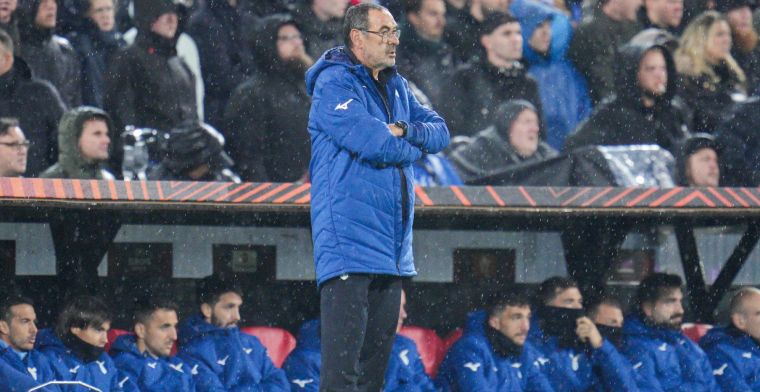 Wie is Maurizio Sarri, de rokende Lazio-coach waar AZ tegen speelt in Europa?