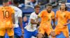 Oranje-debutant Geertruida maakt goede indruk: 'Wordt aan zijn lot overgelaten'   
