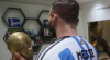 Standbeeld Messi onthuld: Argentijn poseert met wereldbeker naast Pele en Maradona