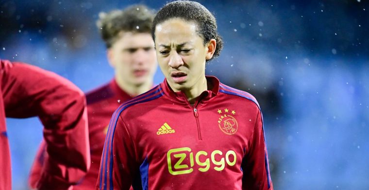 Ajax-talent overweegt verhuur: 'Ik heb mijn debuut gemaakt en ik wil meer'