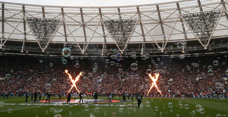 Waar Komt Het Nummer Im Forever Blowing Bubbles Van West Ham United