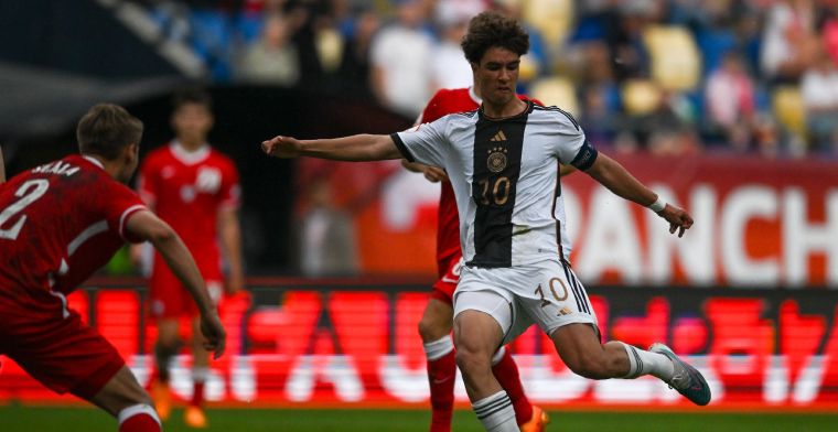 'Ajax aast op Duits talent (16): stevige concurrentie van 'de helft van Europa''