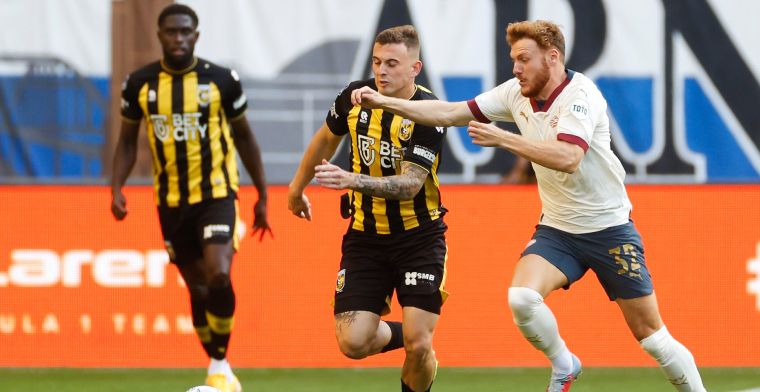 VN Langs de lijn: PSV wint van Vitesse, United onderuit in Londen
