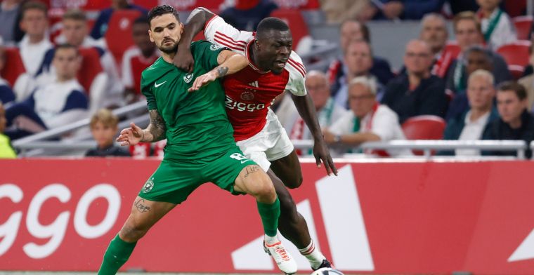 Ongeïnspireerd Ajax verliest van Ludogorets maar bereikt groepsfase Europa League