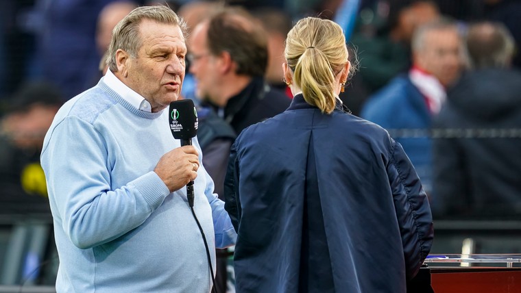 Feyenoorder Boskamp zingt op live tv mee: 'Niets is sterker dan dat ene
