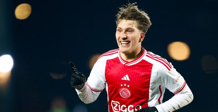 Opsteker voor Ajax: aanvaller traint na maanden blessureleed weer mee met de groep