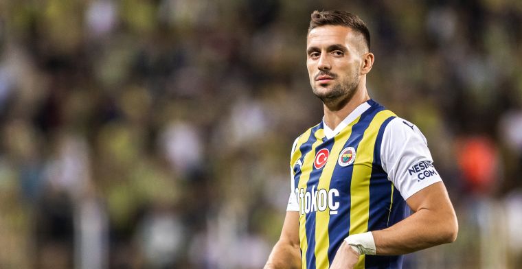 Bizarre gebeurtenissen in Turkije: Fenerbahçe speelt met jeugdteam en verlaat veld