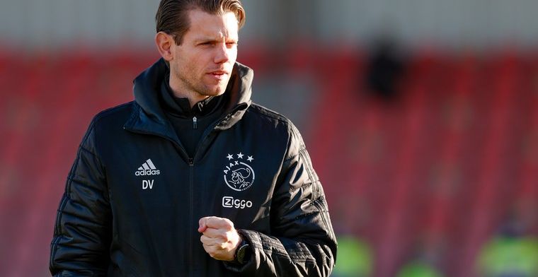 Deze interne Ajax-coach lijkt promotie te gaan maken naar het eerste elftal