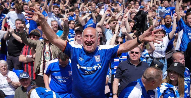 Ipswich verslaat Huddersfield en keert na decennia terug in de Premier League